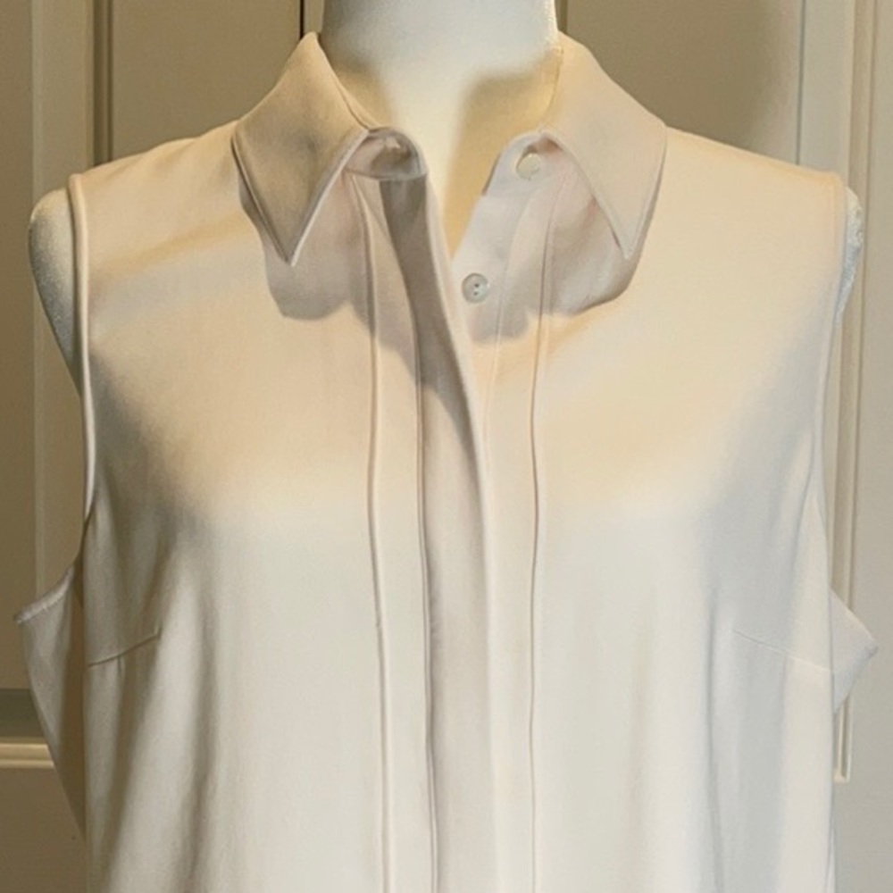 Worth New York Cream Sleeveless Blouse Size 10